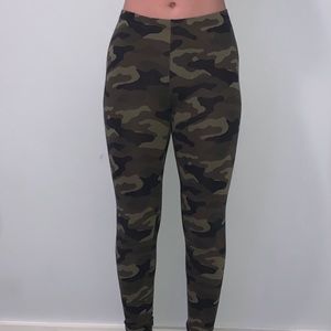 camo leggings